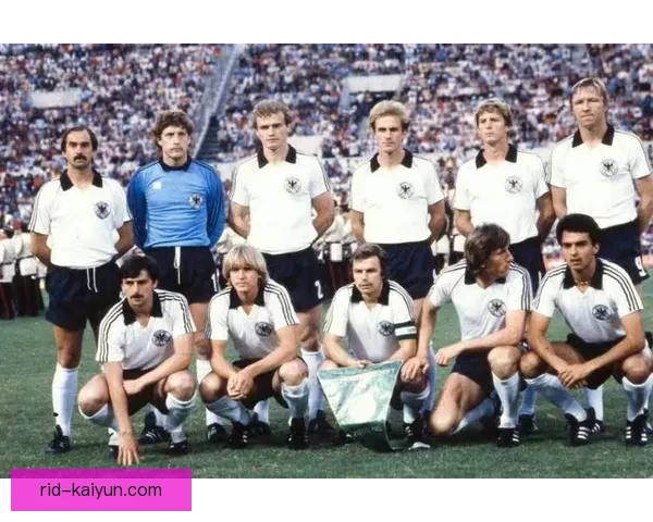 贝肯鲍尔职业高光回顾：为德国国家队带来荣耀与传奇表现